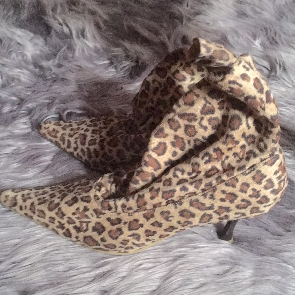 Leopard print 1 inch heel boots